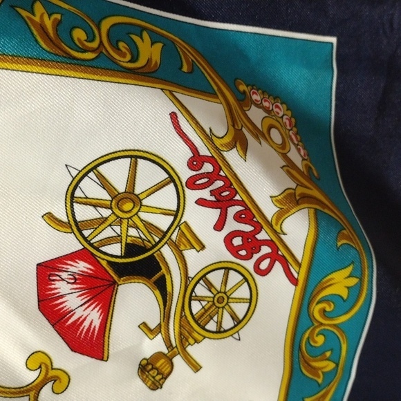 Royal Carriage Horse Print Scarf – Women’s Vintage 100% Polyester 35"x35" Scarf - Picture 4 of 8